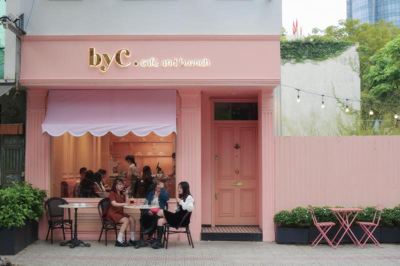 byC. café and brunch