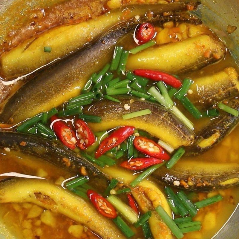 Cá chạch kho sả nghệ