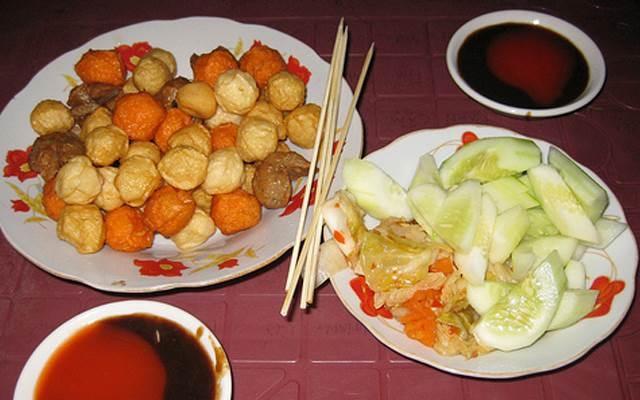 Cá viên chiên - món ngon đường phố