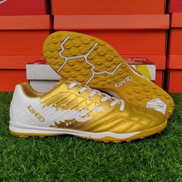 Các Hãng Giày Bóng Đá Phổ Biến Tại Việt Nam