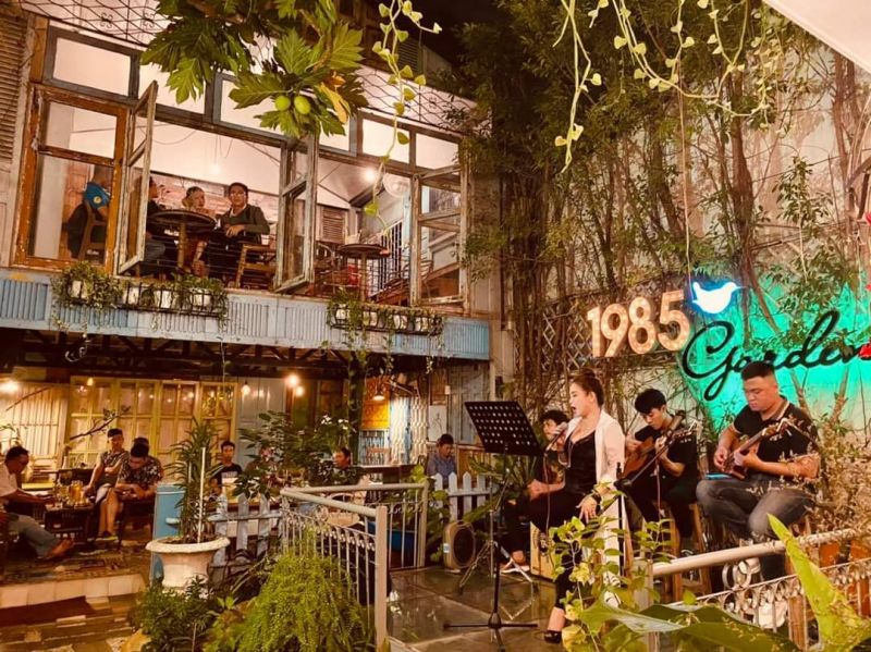 Cafe 1985 Garden