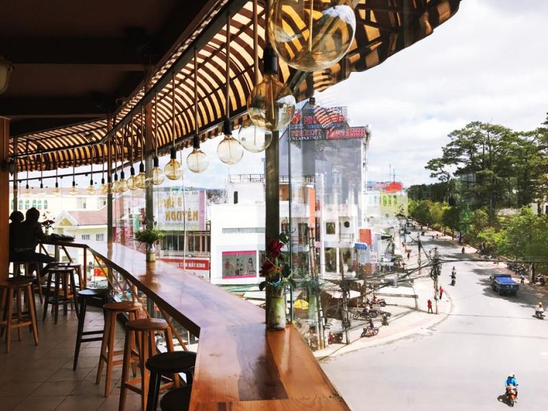 Cafe Tỏi Đen Đà Lạt