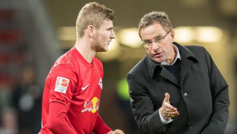 HLV Ralf Rangnick được kỳ vọng là người sẽ dẫn dắt MU lên đỉnh cao mới. (Ảnh: Báo thanh niên)