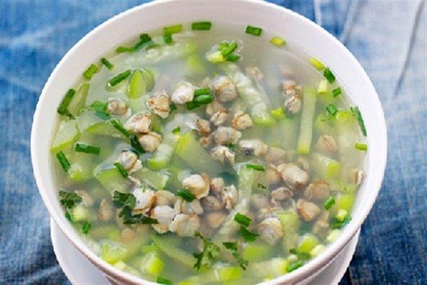 Canh bầu nấu nghêu