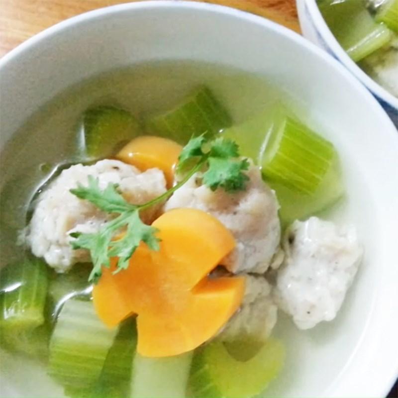 Canh cần tây chả cá