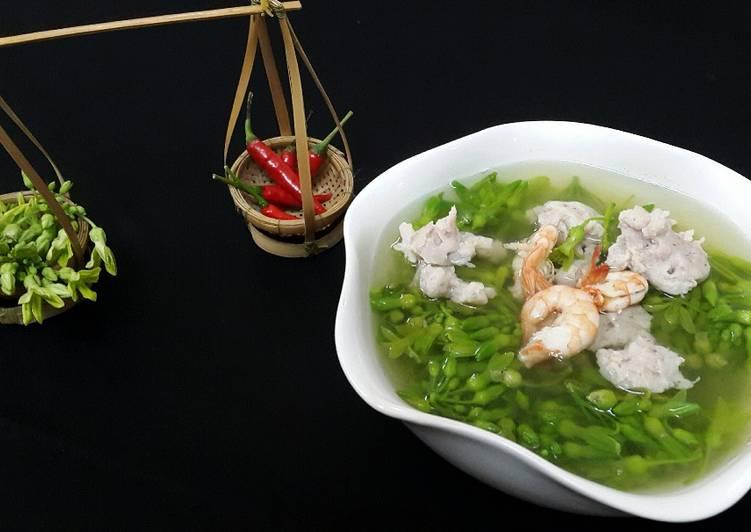 Canh hoa thiên lý nấu tôm