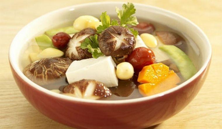 Canh nấm củ sen