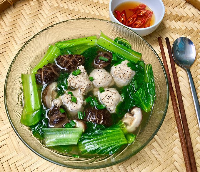 Canh rau cải nấu mọc