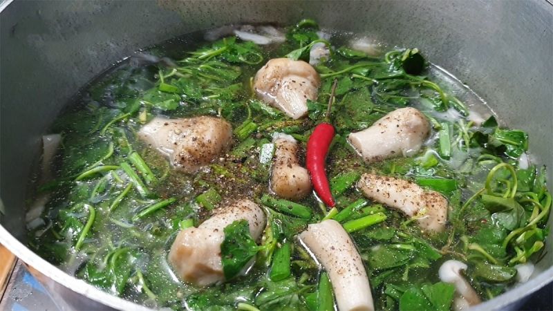 Canh rau má nấm