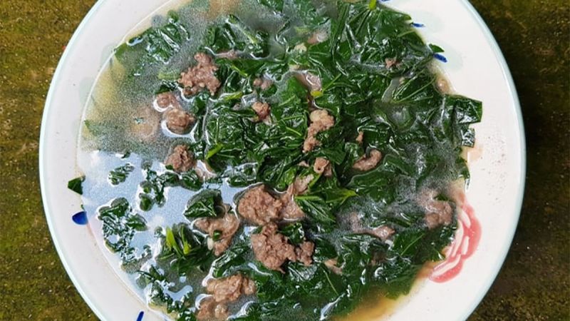 Canh rau ngót nấu thịt bò