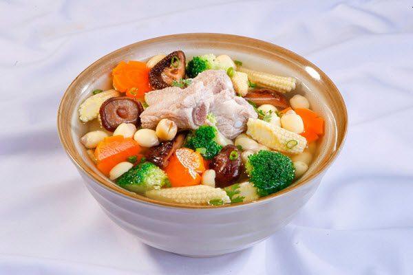 Canh sườn hâmg rau củ