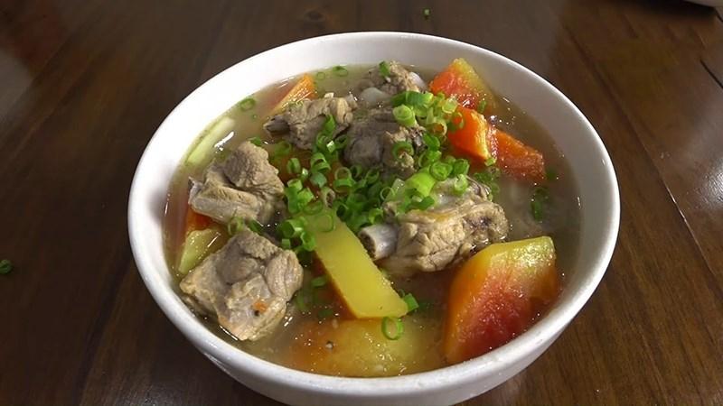 Canh sườn heo hầm đu đủ