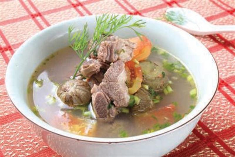 Canh sườn nấu sấu