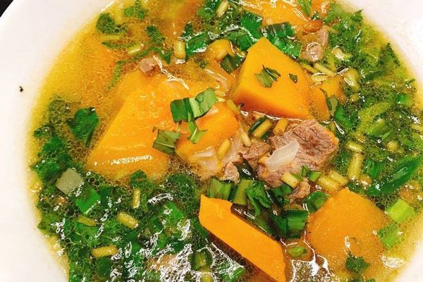 Canh thịt bò bí đỏ