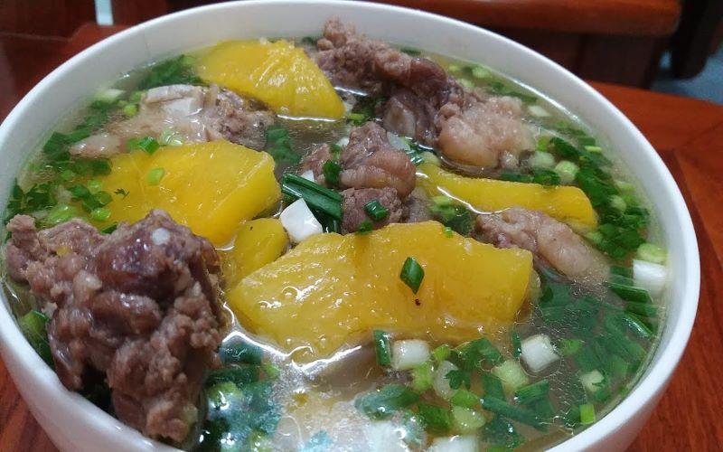 Canh thịt bò nấu dứa