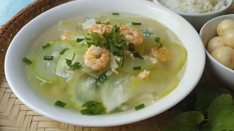 Canh tôm nấu bầu