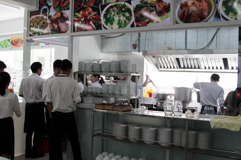 Phong cách canteen Nhật Bản ở ĐH Hutech