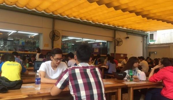 Phong cách canteen Nhật Bản ở ĐH Hutech