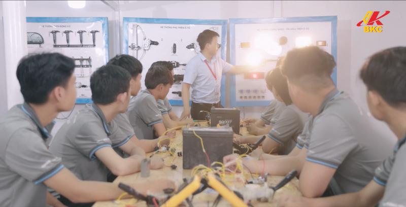 Cao đẳng Bách Khoa Sài Gòn bám sát với nhu cầu thị trường việc làm trong nước và Quốc tế, mang đến chương trình đào tạo lý tưởng cho các thế hệ Học sinh – Sinh viên Việt Nam