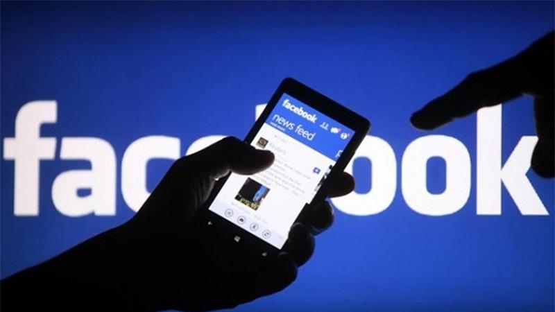 Không nên cập nhập nơi bạn đang có mặt trên facebook