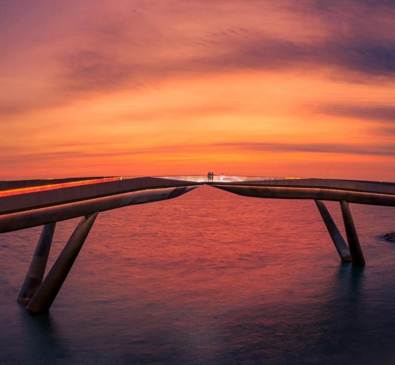 Cầu Hôn (Kiss Bridge)