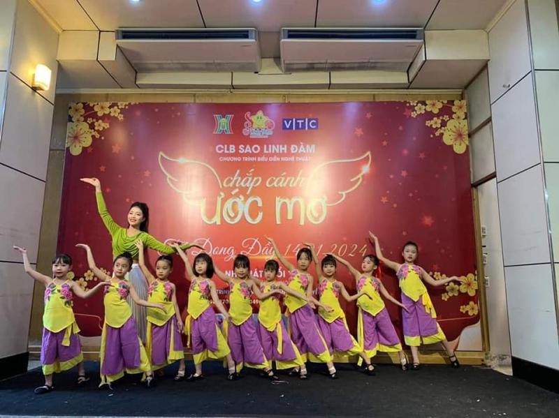 Câu lạc bộ Sao Linh Đàm