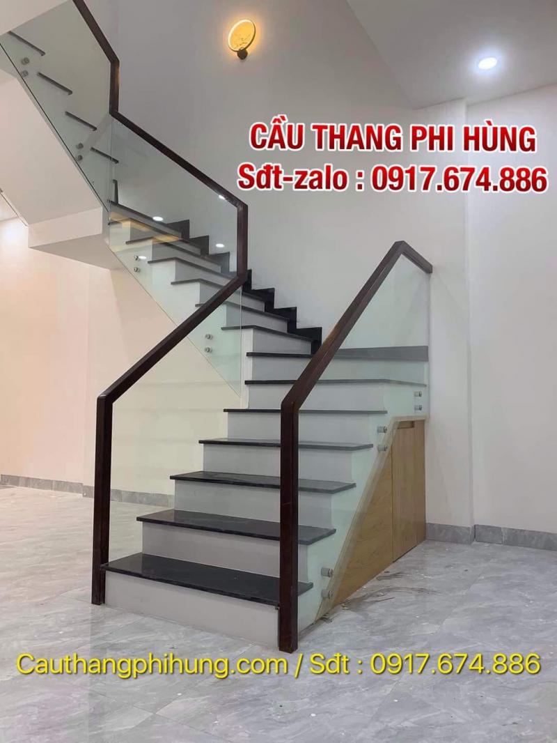 Cầu thang Phi Hùng