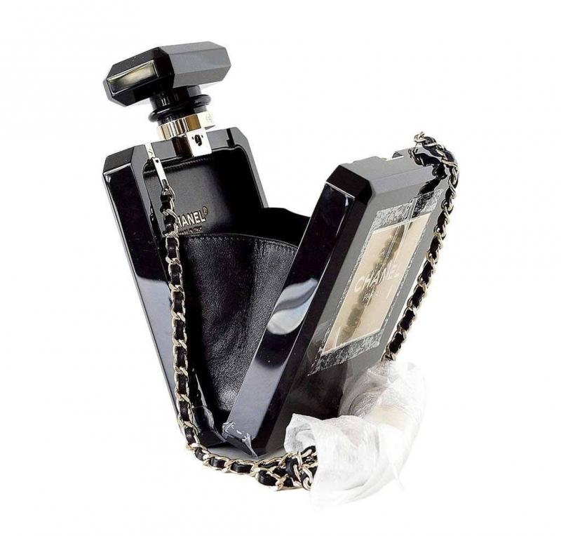 Chiếc túi Chanel Perfume Bottle Bag