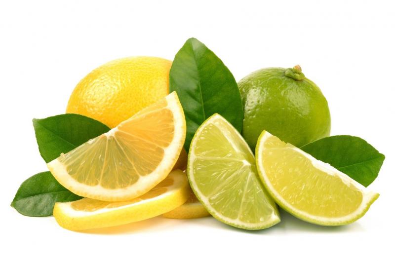 Chanh là loại trái cây chứa nhiều axit và vitamin C nên có tác dụng khử mùi hôi miệng cực kỳ hiệu quả.