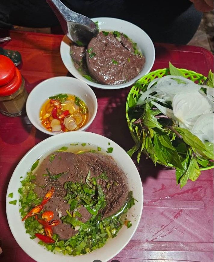 Cháo lòng Cô Dung