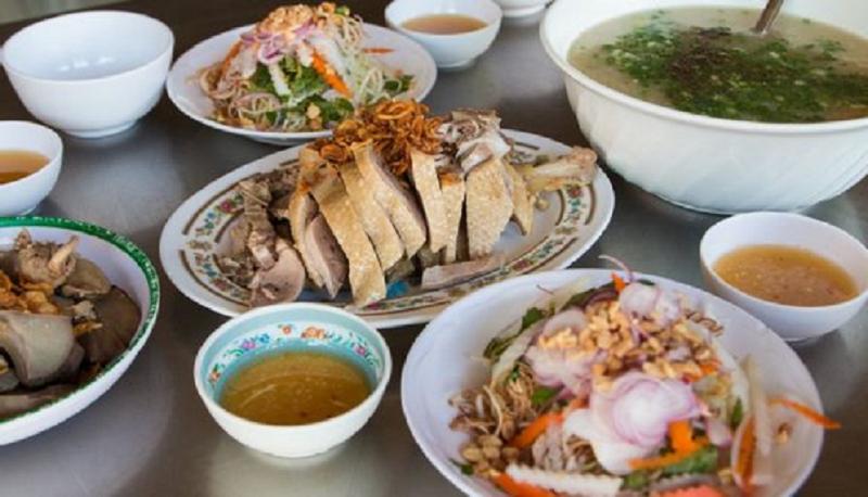 Top 12 quán cháo vịt ngon nhất Sài Gòn