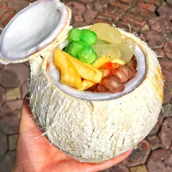 Top 7 Món ăn vặt từ dừa được yêu thích nhất ở Hà Nội - Toplist.vn