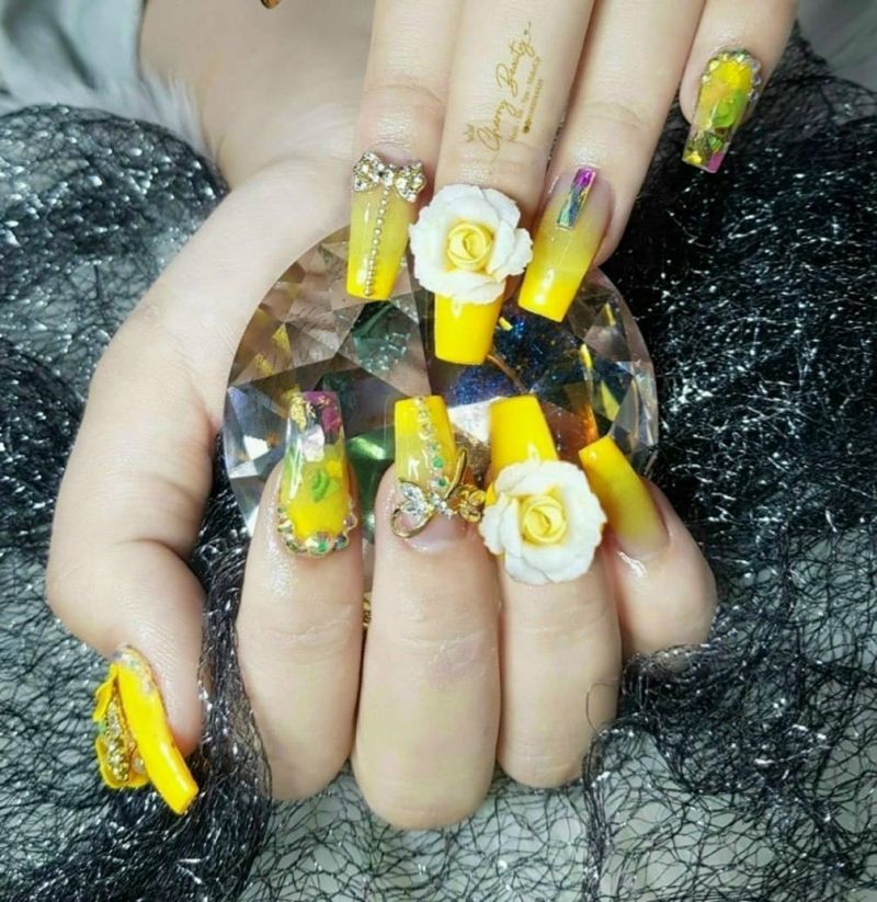 Cherry Nail không những nổi tiếng với những mẫu nail vô cùng xuất sắc mà còn được biết đến như là một trung tâm đào tạo nail vô cùng chuyên nghiệp