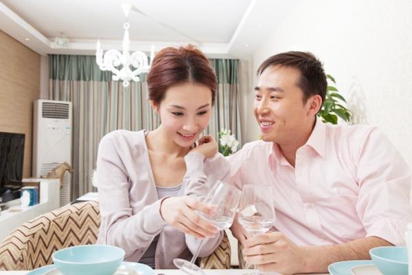 Hãy chia sẻ với vợ về cuộc sống của bạn