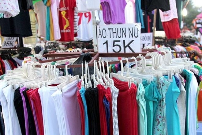 Những chiếc áo thun đồng giá 15.000đ