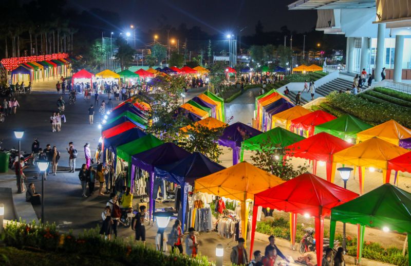 Chợ đêm làng đại học Thủ Đức