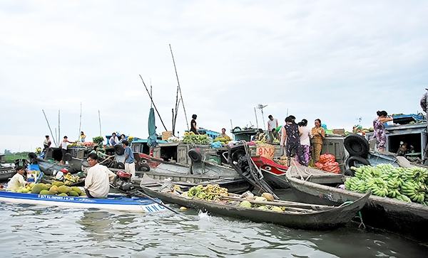 Chợ nổi ở Long Xuyên, An Giang