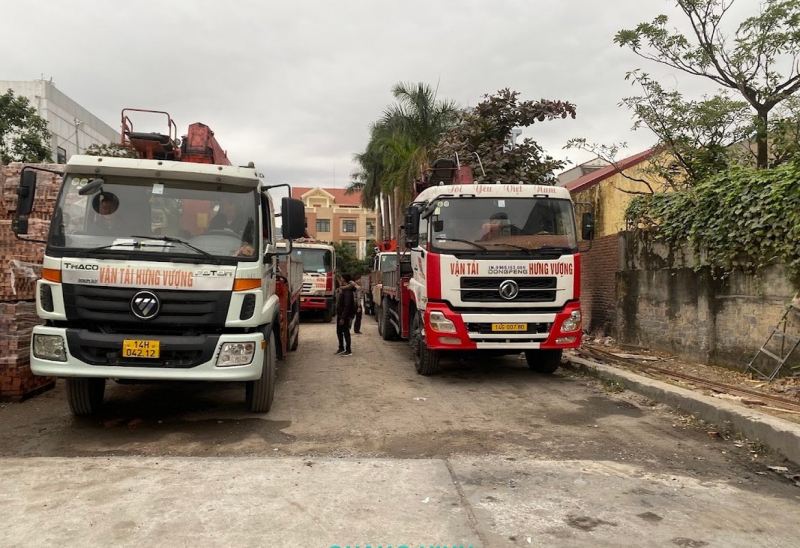 Cho thuê xe cẩu, nâng hạ, Tổng kho VLXD bán buôn