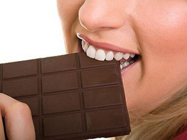 Chocolate đen không chỉ có tác dụng chống lão hóa tốt mà còn giúp da chống lại tác động có hại của ánh nắng mặt trời