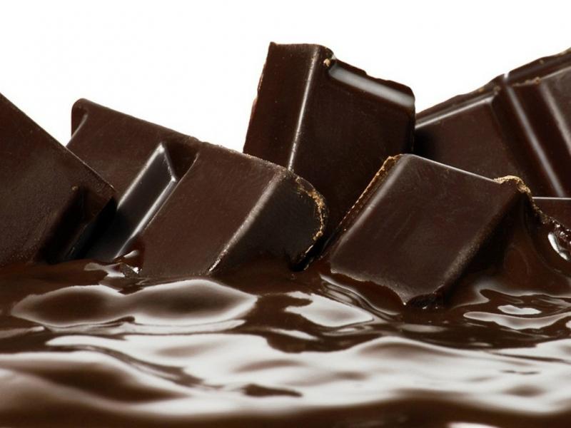 Chocolate đen với hàm lượng chocolate đắng nguyên chất