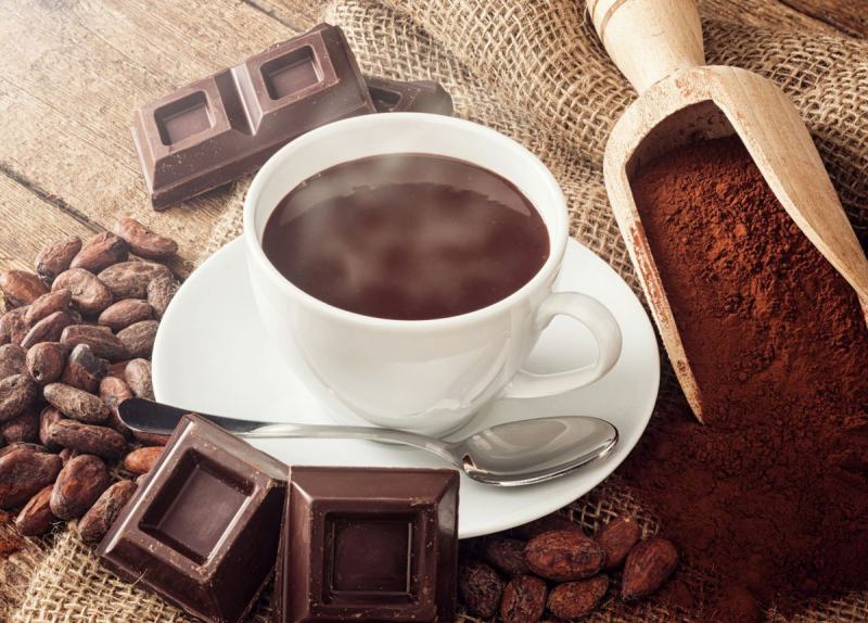 Nếu bạn có vấn đề về động mạch thì ﻿﻿Chocolate nóng sẽ rất tốt cho động mạch, giúp bệnh nhân có nguy cơ về tim mạch