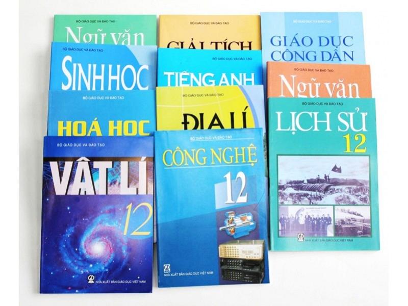 Kiến thức ôn thi căn bản đều ở sách giáo khoa