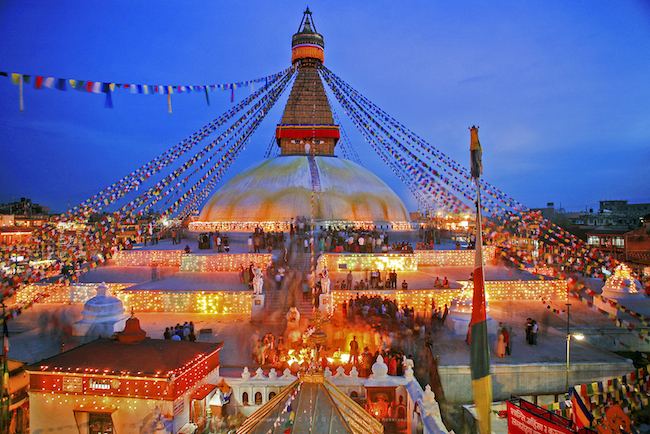 Bảo Tháp Boudhanath rực rỡ về đêm