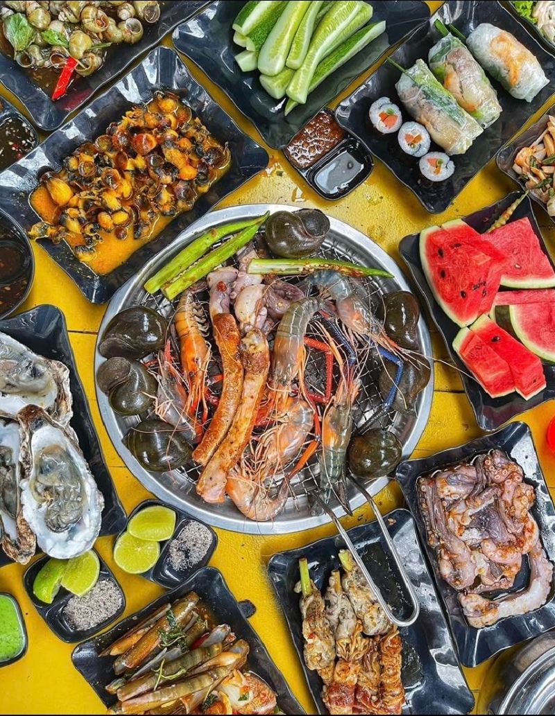 Buffet Lẩu Và Nướng Cô 3 Còi