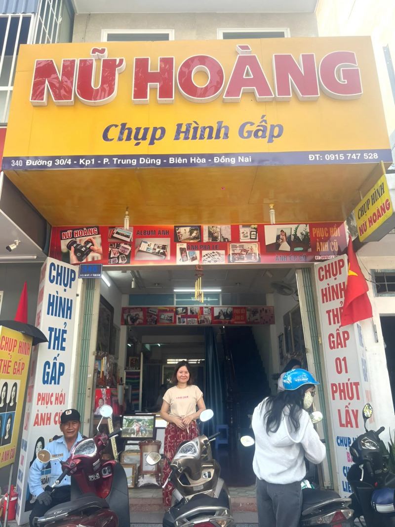 Chụp Hình Nữ Hoàng