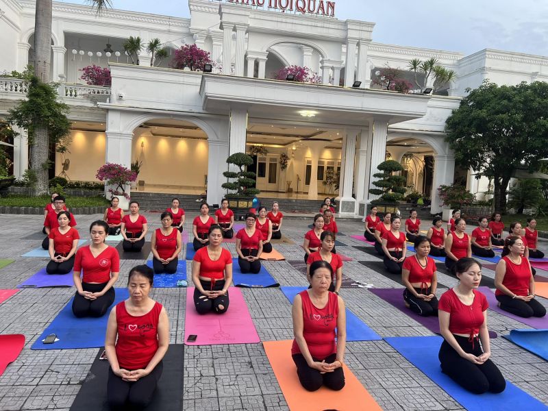 CLB Yoga Sức Sống Mới