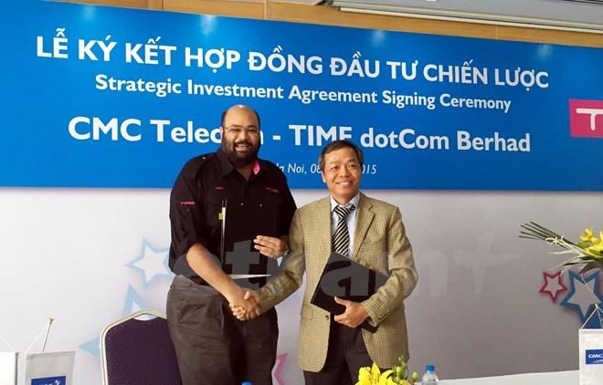 Lễ ký kết hợp đồng đầu tư của CMC Telecom