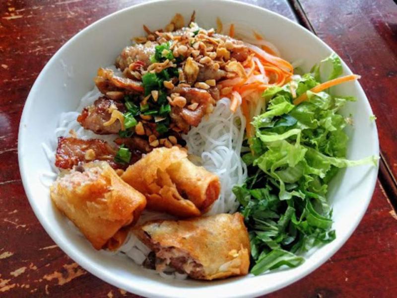 Cô Mười - Bánh Xèo - Nem Lụi & Bún Thịt Nướng