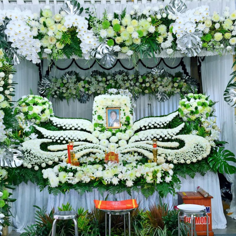 Cơ sở mai táng trại hòm Út Móm