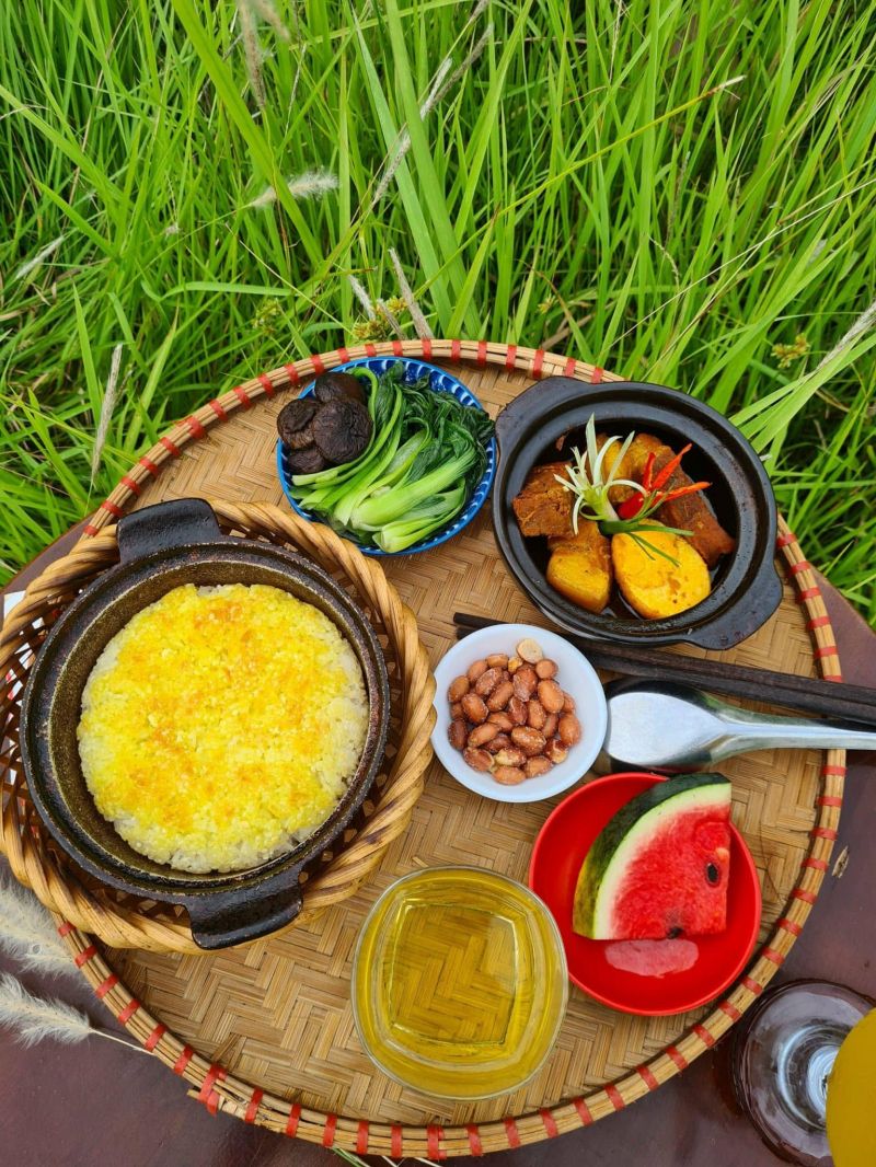 Cơm niêu Cô Hai